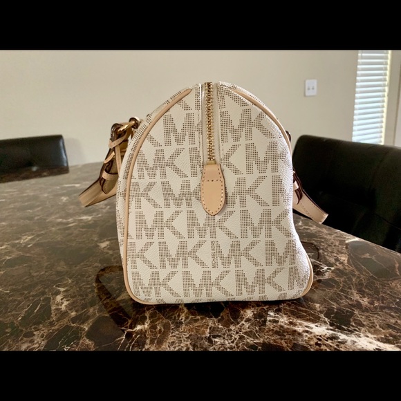 Michael Kors signature grayson medium satchel - Picture 4 of 8